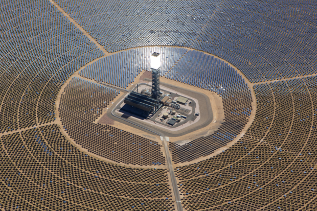世界最大太陽能電站突發(fā)自燃事故，新能源安全警鐘再次敲響